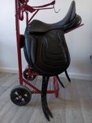 Selle de dressage 17 pouces 