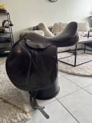 Selle d equitation  time rider mono quartier   Taille 18p