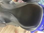 Selle bâtes 17 pouces cuir noire