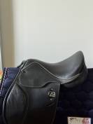 Selle mixte en cuir noir 16,5 pouces