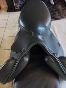 Selle CSO cuir doublé 16,5