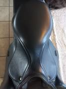 Selle CSO cuir doublé 16,5