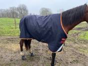 Couverture amigo bleu nuit taille 145 250gr