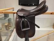 Selle mixte Stübben Aramis – 18 pouces – Excellent état