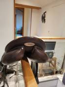 Selle mixte Stübben Aramis – 18 pouces – Excellent état