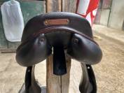 Selle childeric noire taille 17 