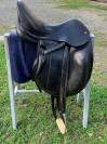 Selle de dressage Fleur de Lys - 17 pouces