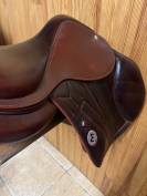 Selle MEYER semi plate taille 17 en parfait état 