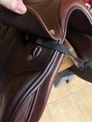 Selle MEYER semi plate taille 17 en parfait état 