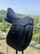 Sella da dressage Ikonic  17.5" - 2024