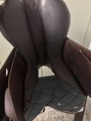 Sella da salto ostacoli Antar&egrave;s  17.5" - 2015