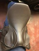 Selle d&rsquo;obstacle comme neuve 