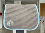 Tapis de selle Harcour viola bleu glacial 