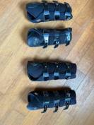 Ensemble gu&ecirc;tres de dressage V&eacute;r&eacute;dus cheval