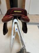 CWD - Selle Optim Close Contact 17''