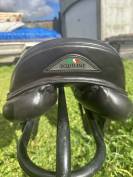 Selle Equiline noir 17 pouces, semi-creux (convient tr&egrave;