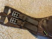 CHIBERTA LAB Havane 17,5 2 A avec sangle et &eacute;trivi&egrave;res 