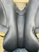 Selle Kent and Masters S-series Low Wither GP 17" Noire