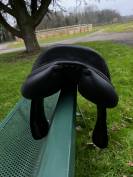 Selle noire &Eacute;ric Thomas mod&egrave;le &Eacute;lite taille 17,5 