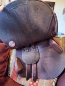 Selle Meyer doubl&eacute;e veau 17,5 &ndash; &Eacute;tat quasi neuf 