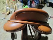 Selle bates caprilli care