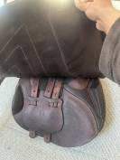 Selle Renaissance 17 pouces F2 semi creux 