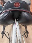 Kent & Masters XC Monoflap 17" &ndash; Noir/Bordeaux &ndash; 2024