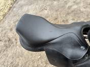 Sella mista Ikonic  17.5" - 2024