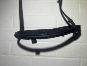 Muserole cuir taille cheval noir Simple mais anneaux 