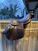 Selle Jump&rsquo;in Monocartier 17,5&rdquo;