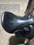 Selle de dressage Devoucoux