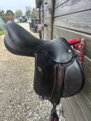 Je vends ma selle &Eacute;quipe Mofels Synergy sp&eacute;ciale (17K00