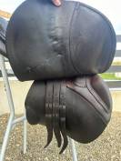 Selle cwd  17 pouce  En tres bon &eacute;tat