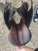 Selle cwd  17 pouce  En tres bon &eacute;tat