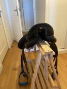 Selle de dressage 