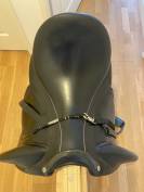 Selle de dressage 