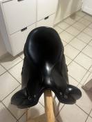 Selle dressage &eacute;quipe 16,5 pouces 