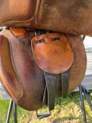 Selle Fouganza 17,5" cuir &ndash; bon &eacute;tat