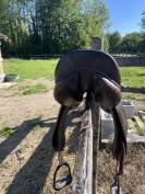 Selle devoucoux Ordka en tr&egrave;s bon &eacute;tat.  17,5 pouce