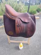 Selle BUTET Taille 16 pouces