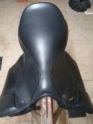 Selle noire super &eacute;tat 