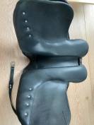 Selle dressage Wintec Isabell Werth CAIR 18" &ndash; bon &eacute;tat