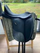 Selle dressage Wintec Isabell Werth CAIR 18" &ndash; bon &eacute;tat