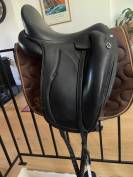 SELLE DE DRESSAGE MAKILA DEVOUCOUX 17"5