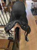 SELLE DE DRESSAGE MAKILA DEVOUCOUX 17"5