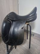 Selle de dressage  Equipe mod&egrave;le Emporio 17 pouces