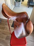 Selle en cuir St&uuml;bben