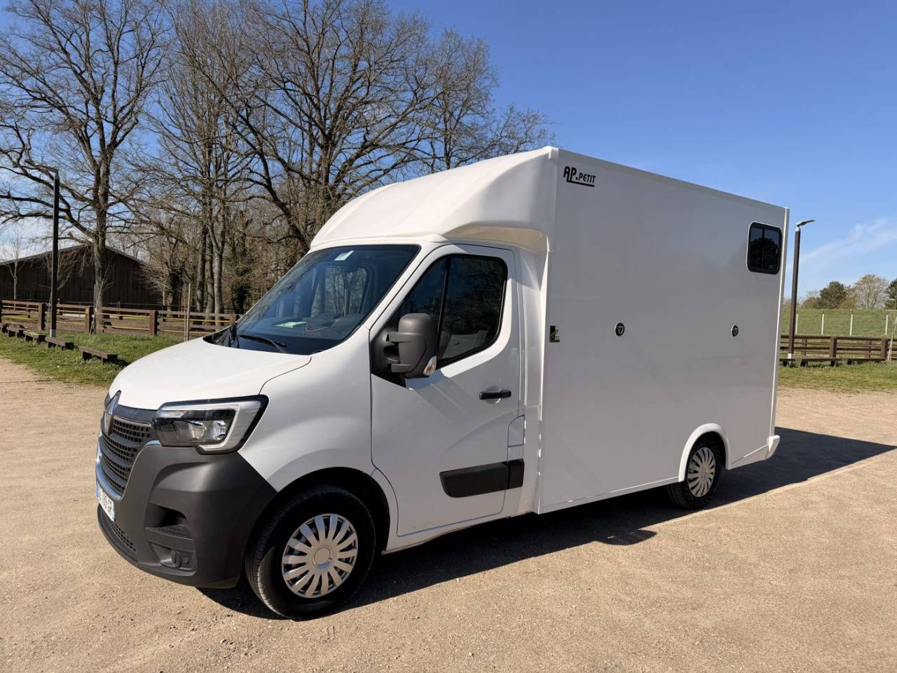 LOCATION Master + AP Petit NEUVE 2 places - Lorient