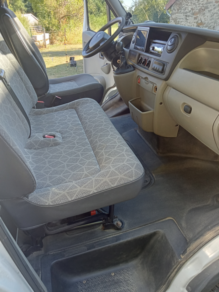 &Agrave; vendre Renault Master diesel DCI 120CV