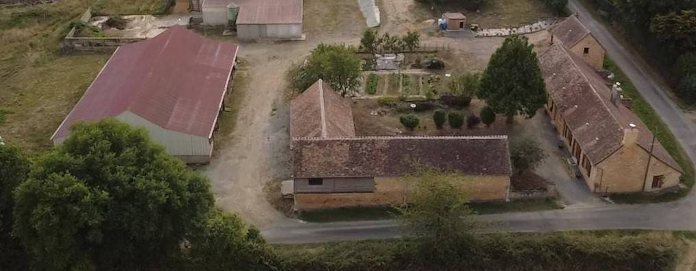 propri&eacute;t&eacute; d'&eacute;levage agricole, 6 hectares